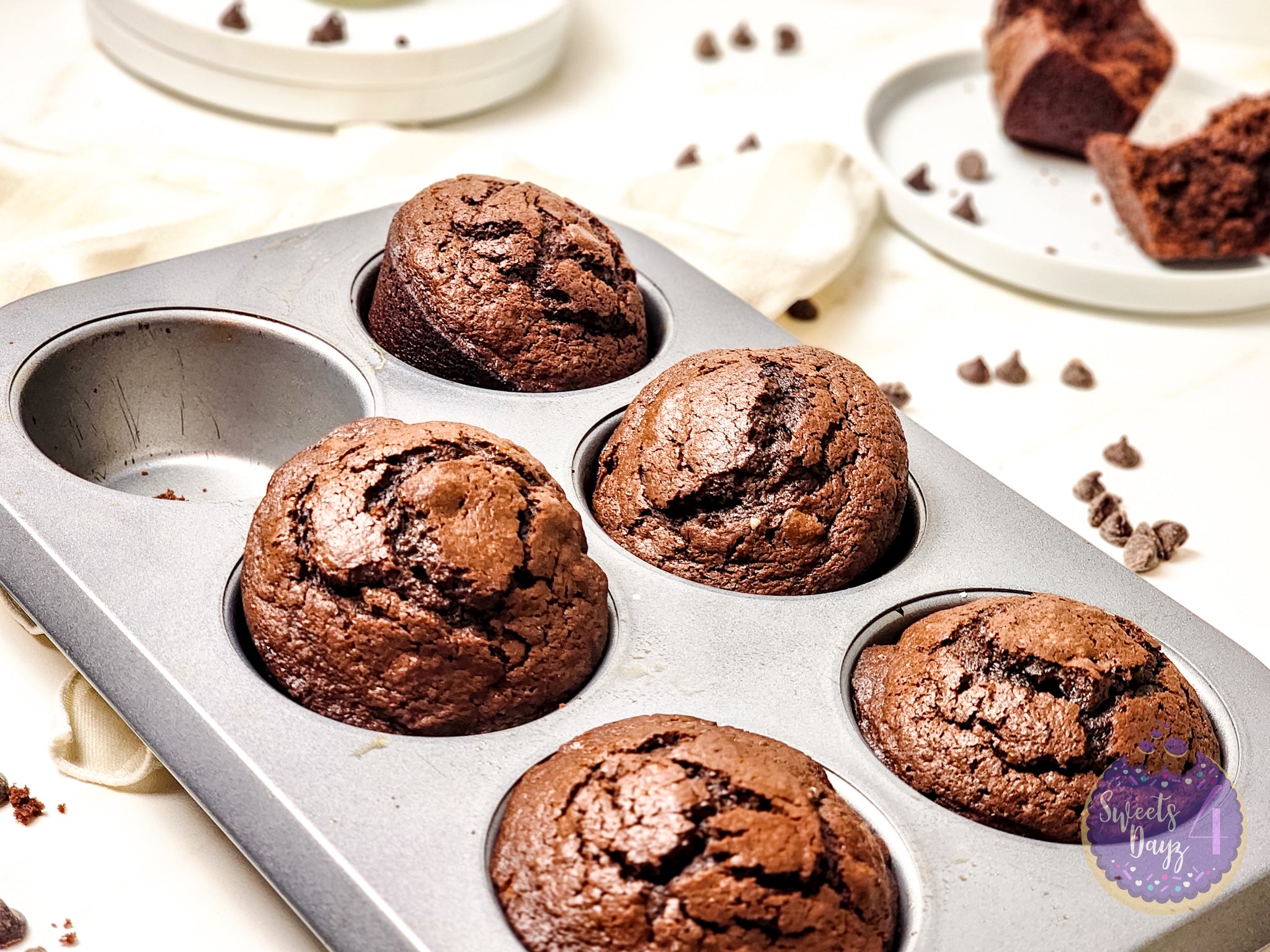 Brownie Muffins on Gold Marble