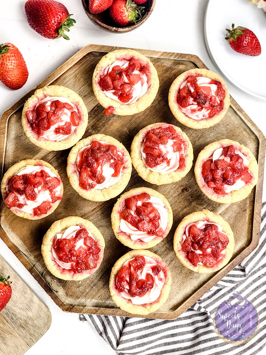 Strawberry Cheesecake Cookie Cups on Rhombus
