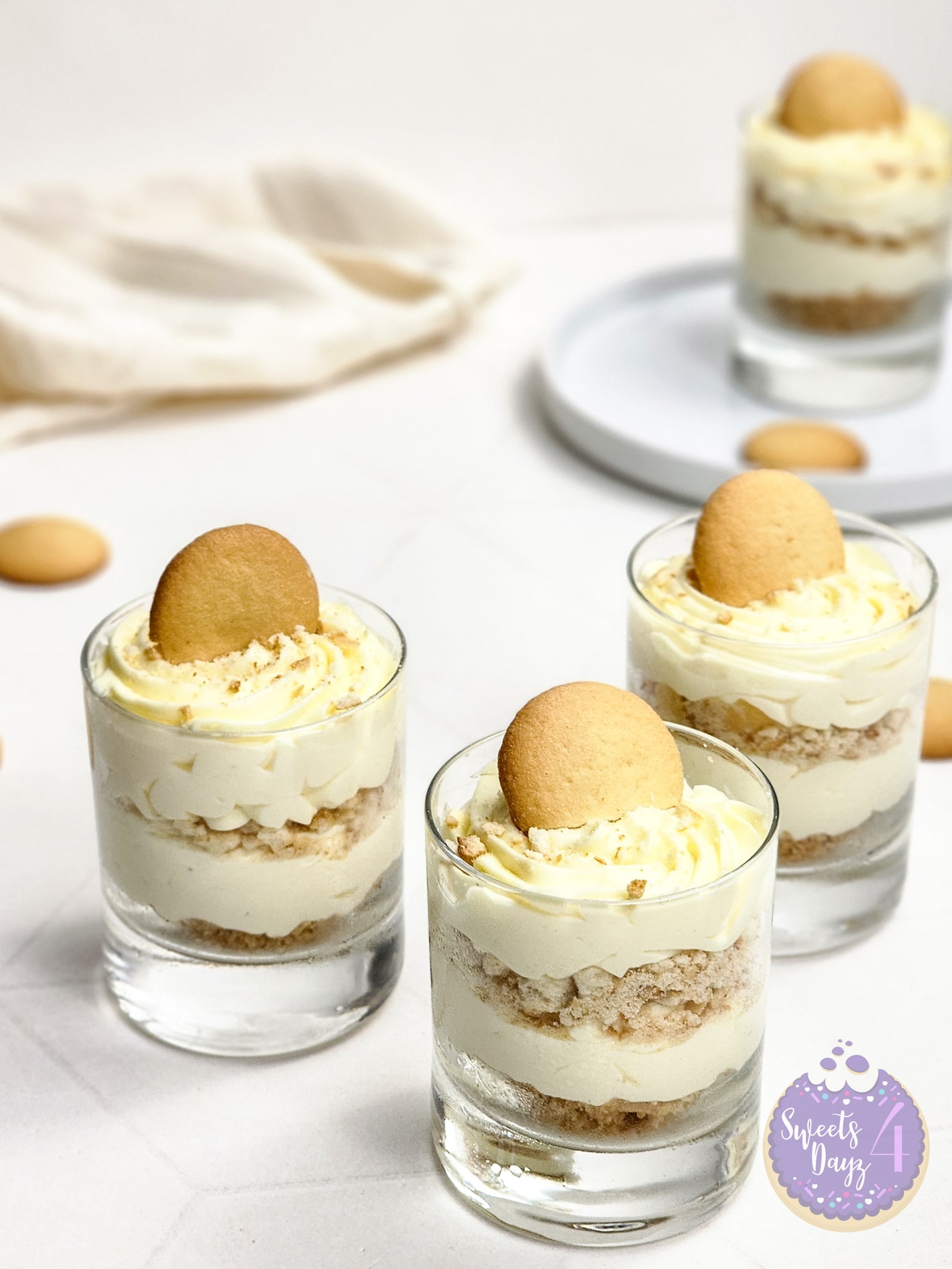 No Bake Vanilla Cheesecake Cups on Rhombus