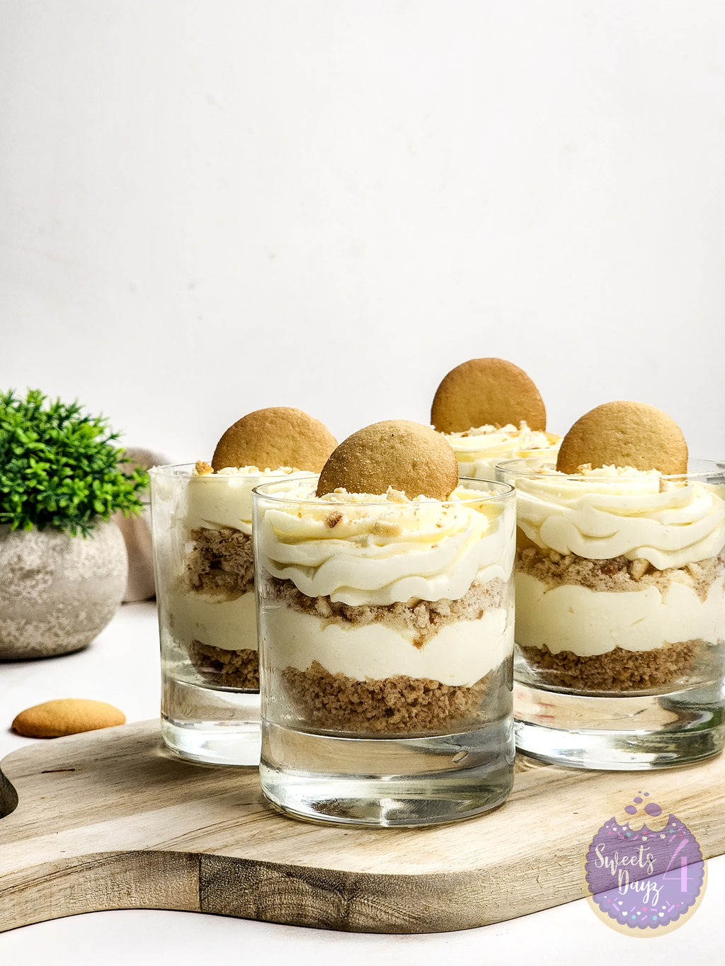 No Bake Vanilla Cheesecake Cups on Gold Marble