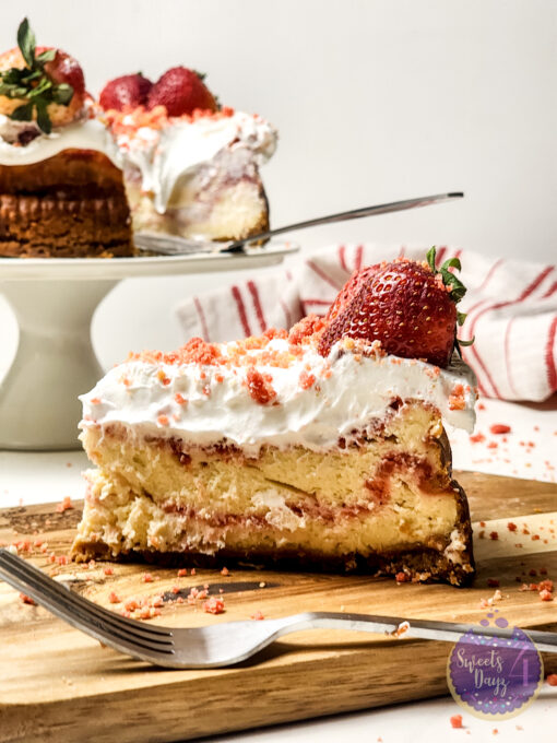 Strawberry Crunch Cheesecake on Rhombus - Image 8