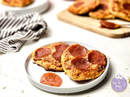 Mini Heart Pizzas on Rhombus - Image 4