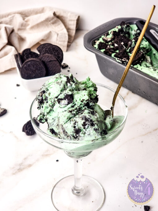 Mint Oreo Ice Cream on Gold Marble